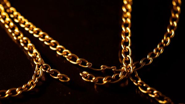 10 faits essentiels sur la chaine en or à découvrir